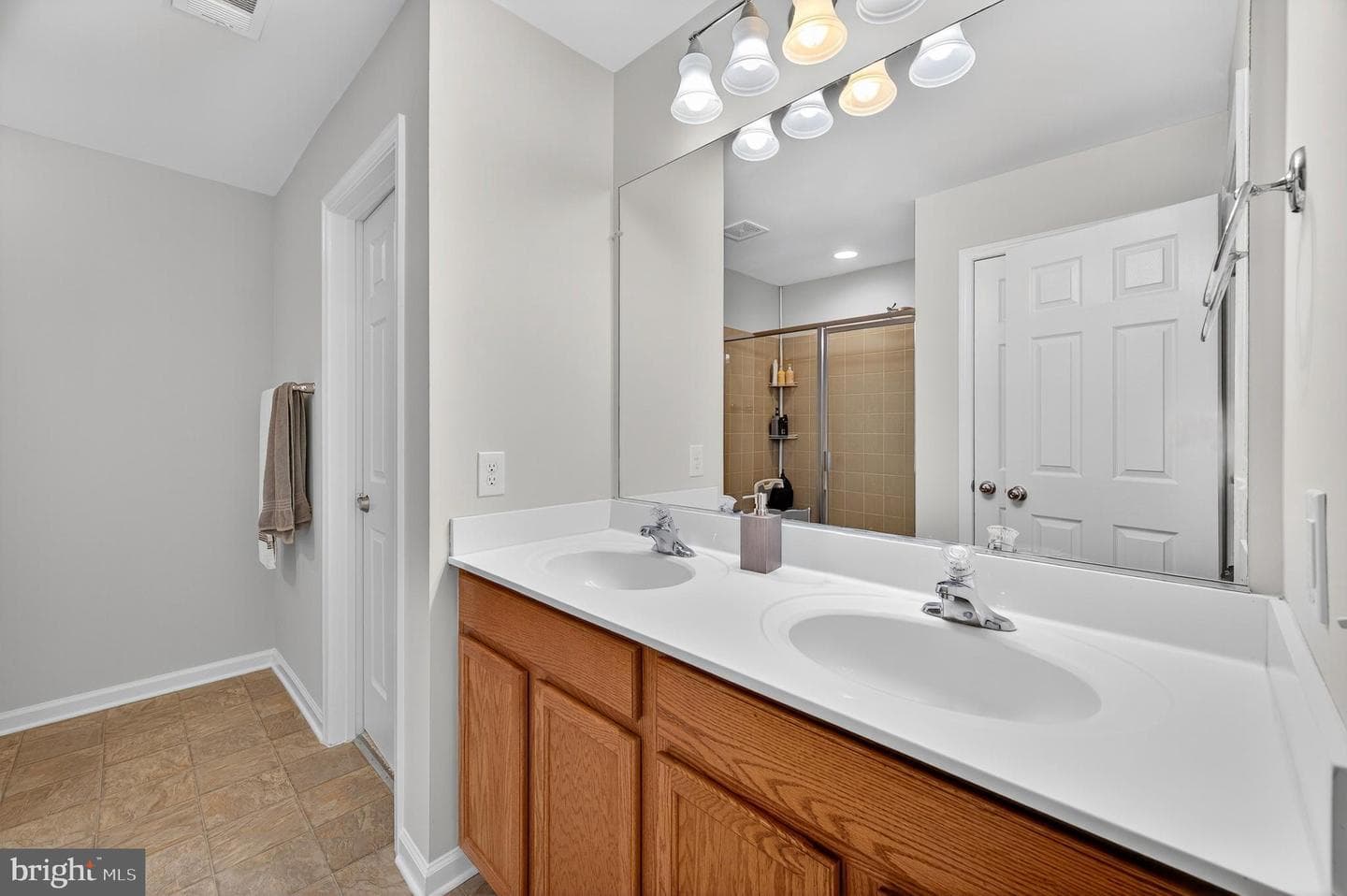 538 Garden Gate Drive photo 22