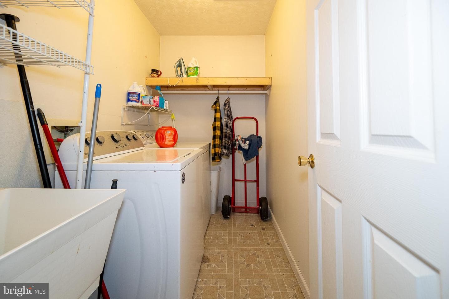 208 Ivory Drive photo 19