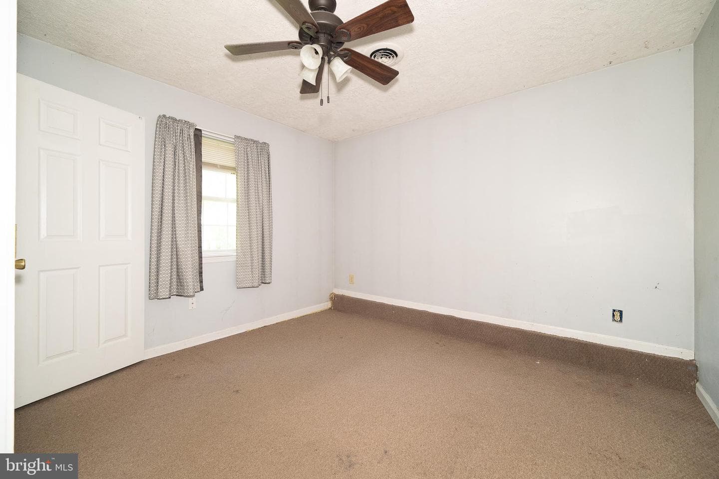 208 Ivory Drive photo 20