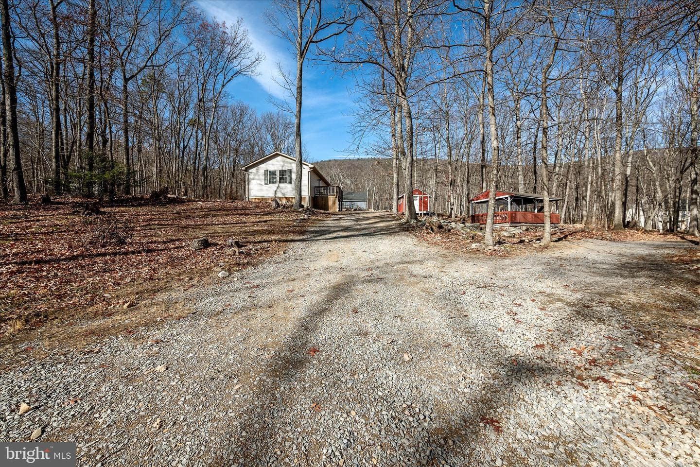 815 Pheasant Drive photo 2