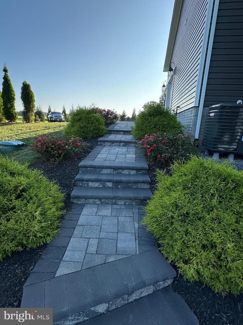 650 Gough Road photo 15