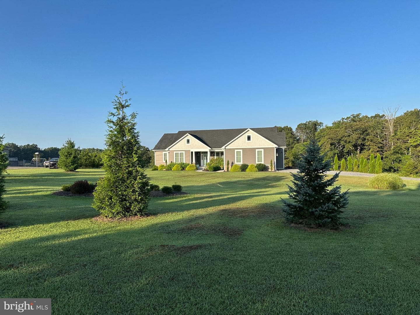 650 Gough Road photo 2