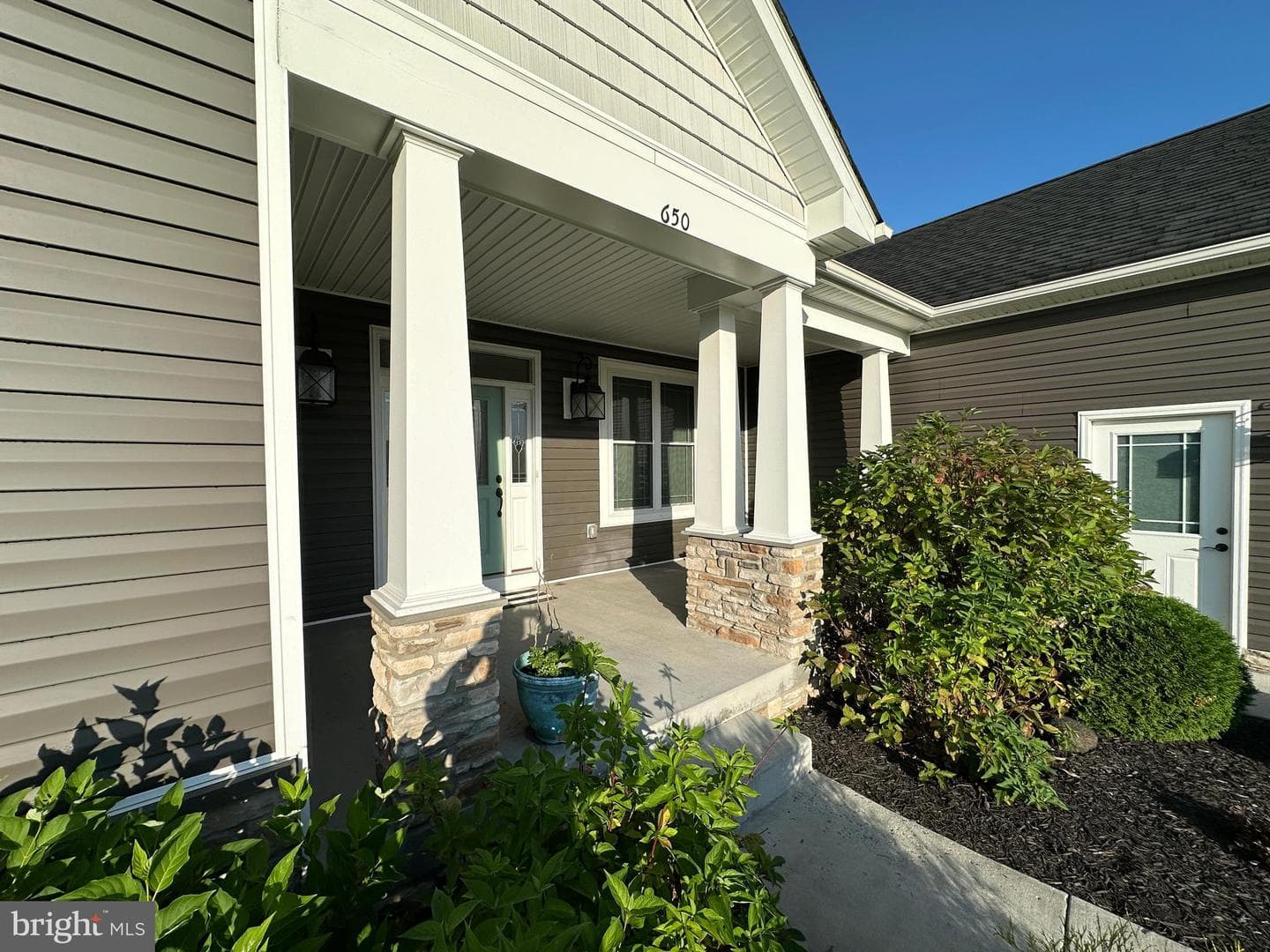 650 Gough Road photo 6