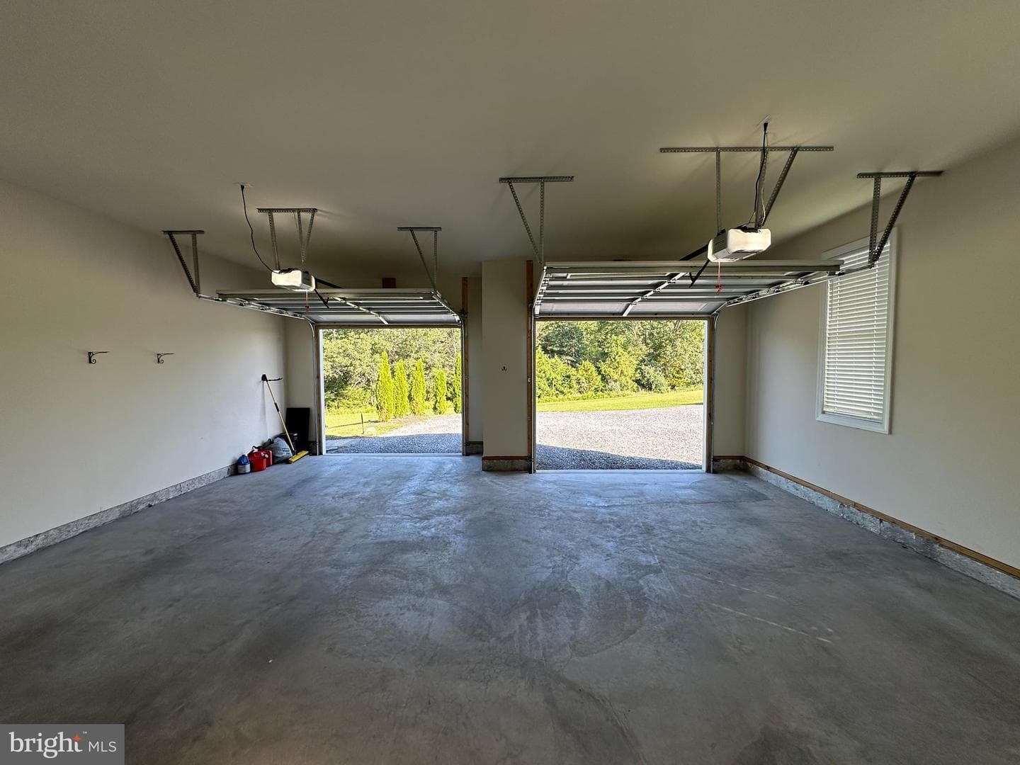 650 Gough Road photo 95