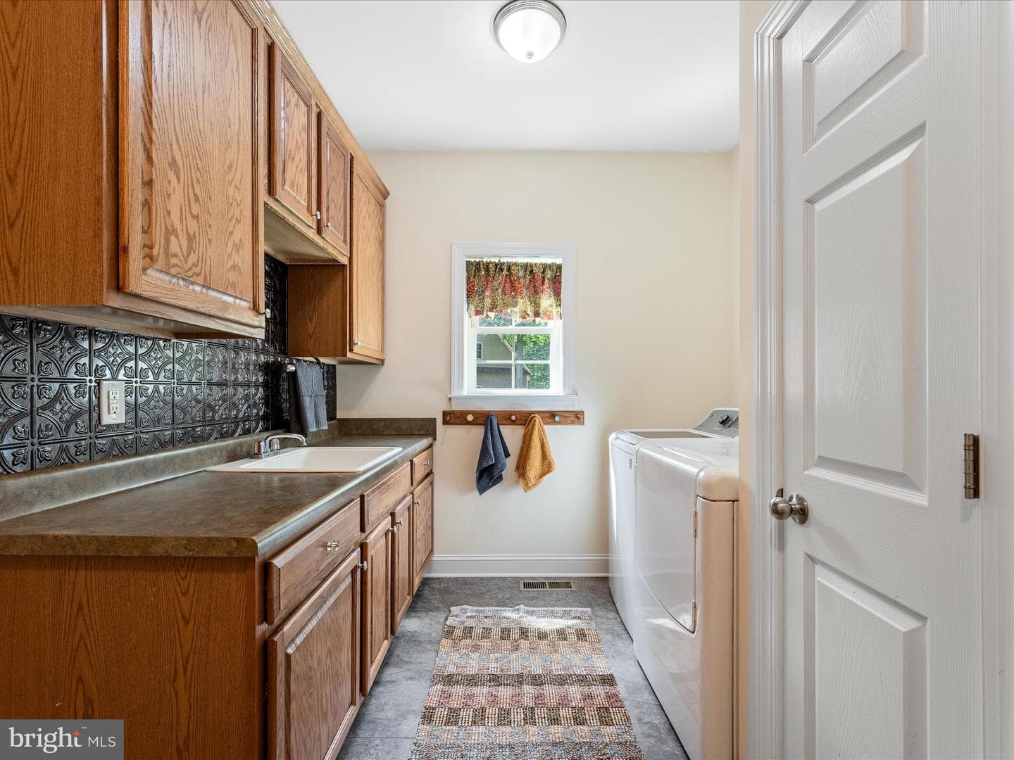103 Comforter Lane photo 40