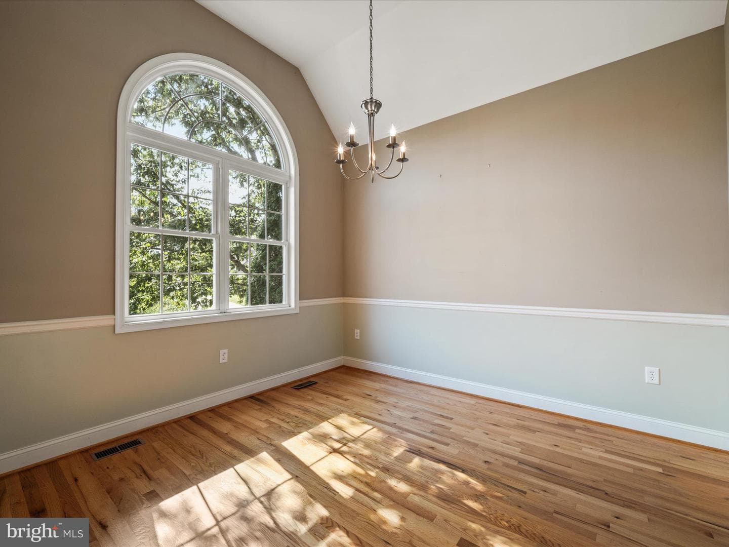 108 Kinross Drive photo 13