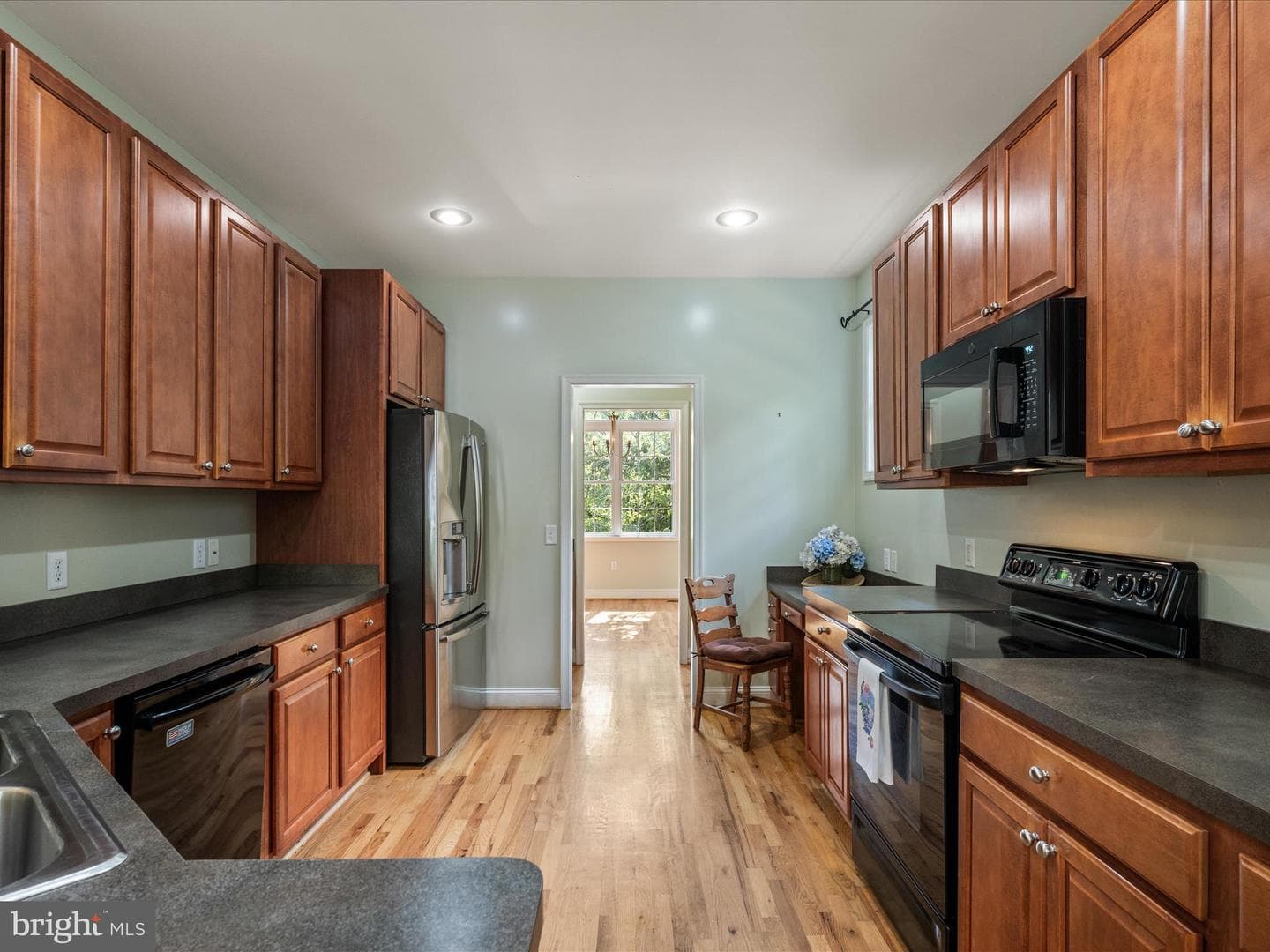 108 Kinross Drive photo 22