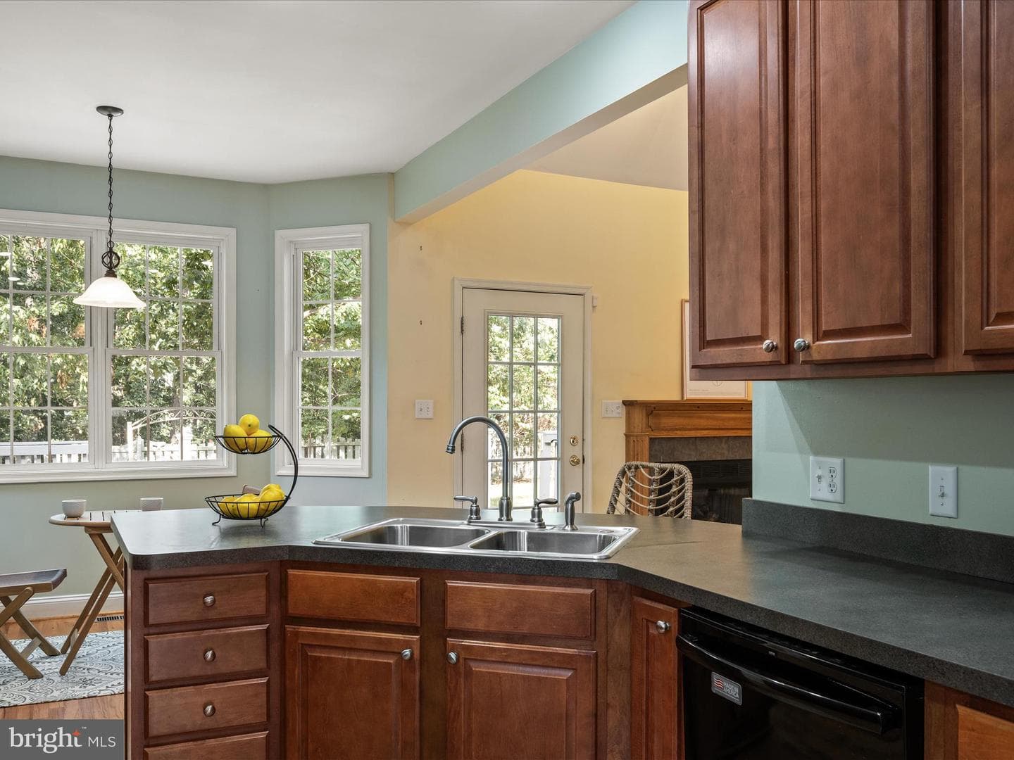 108 Kinross Drive photo 23