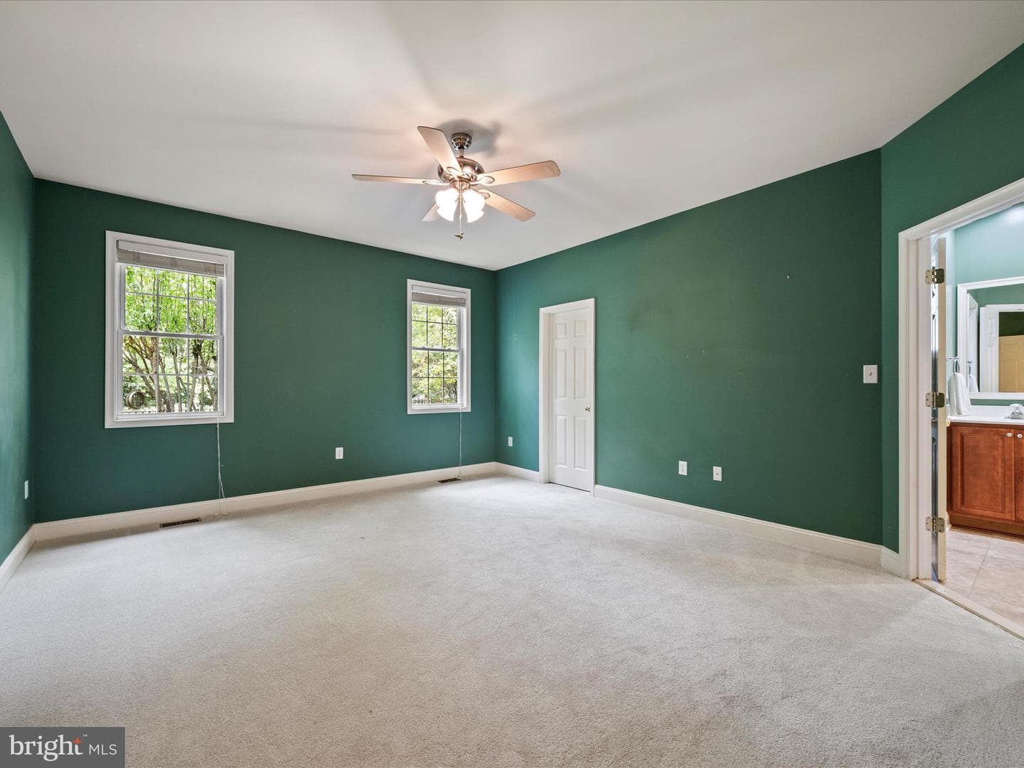 108 Kinross Drive photo 32