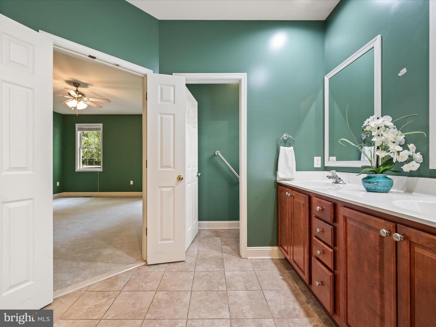 108 Kinross Drive photo 37