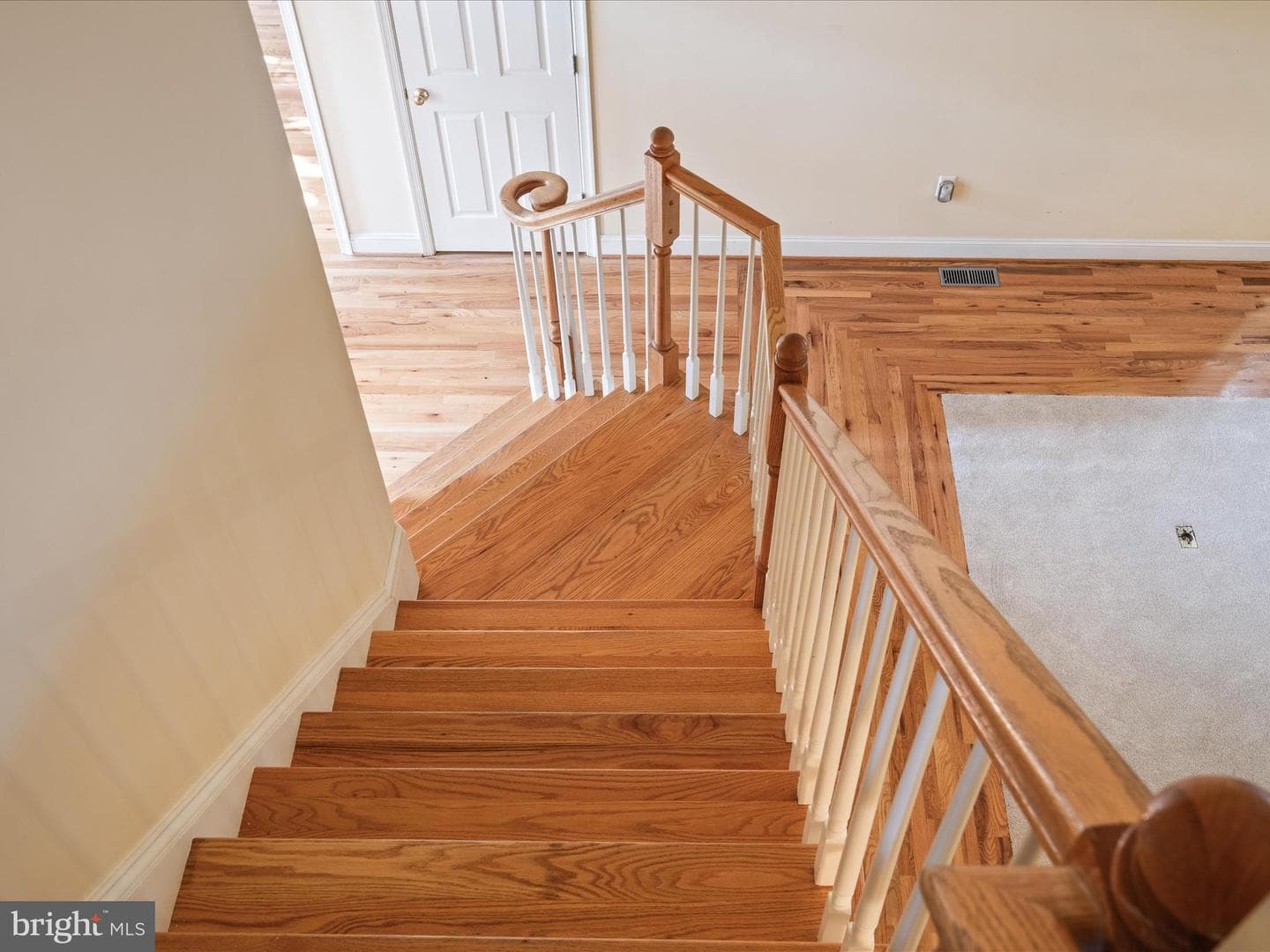 108 Kinross Drive photo 39