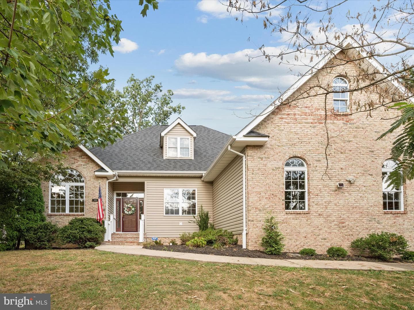 108 Kinross Drive photo 4