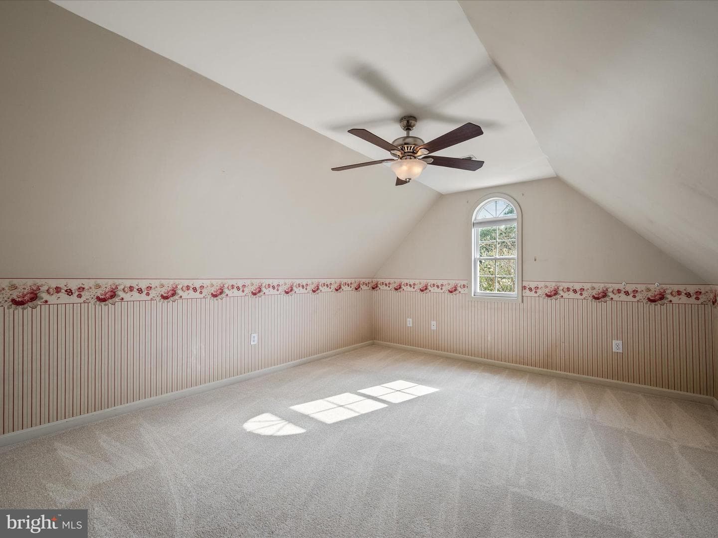 108 Kinross Drive photo 44