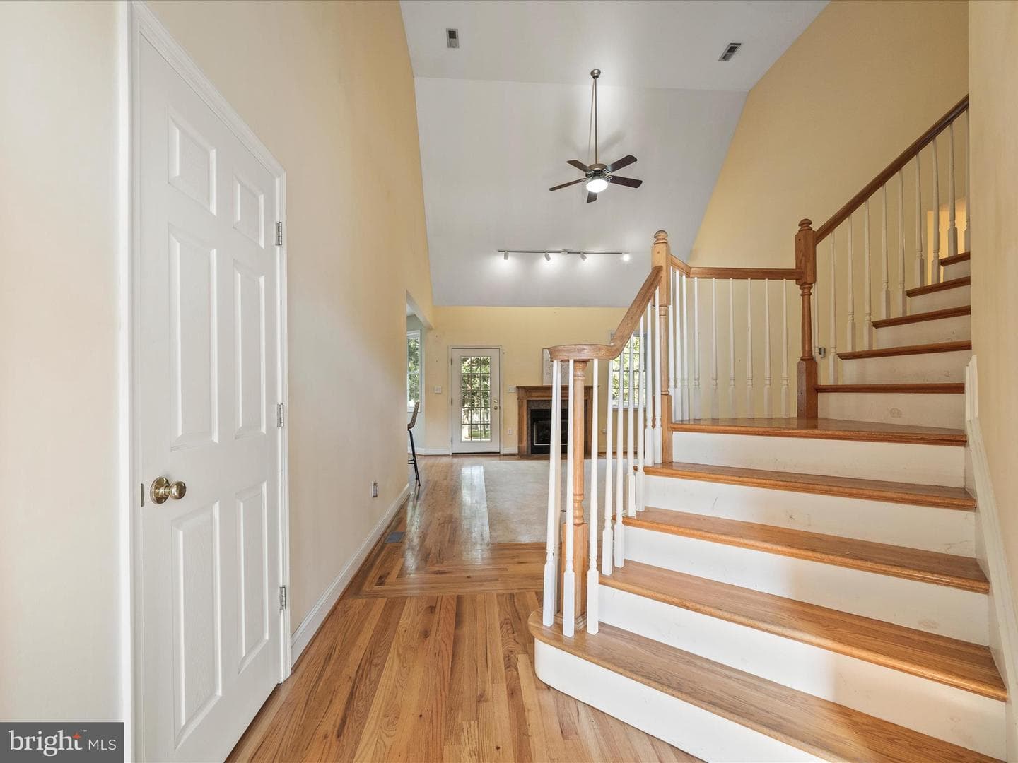108 Kinross Drive photo 8