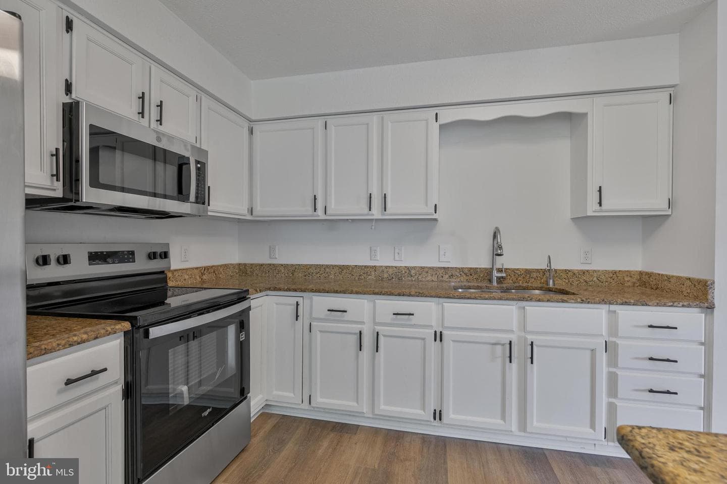238 Hackberry Drive photo 9