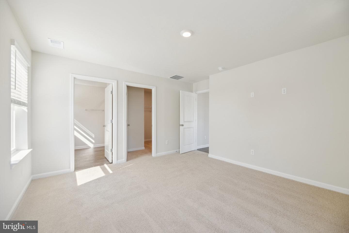 101 Dinges Street photo 25