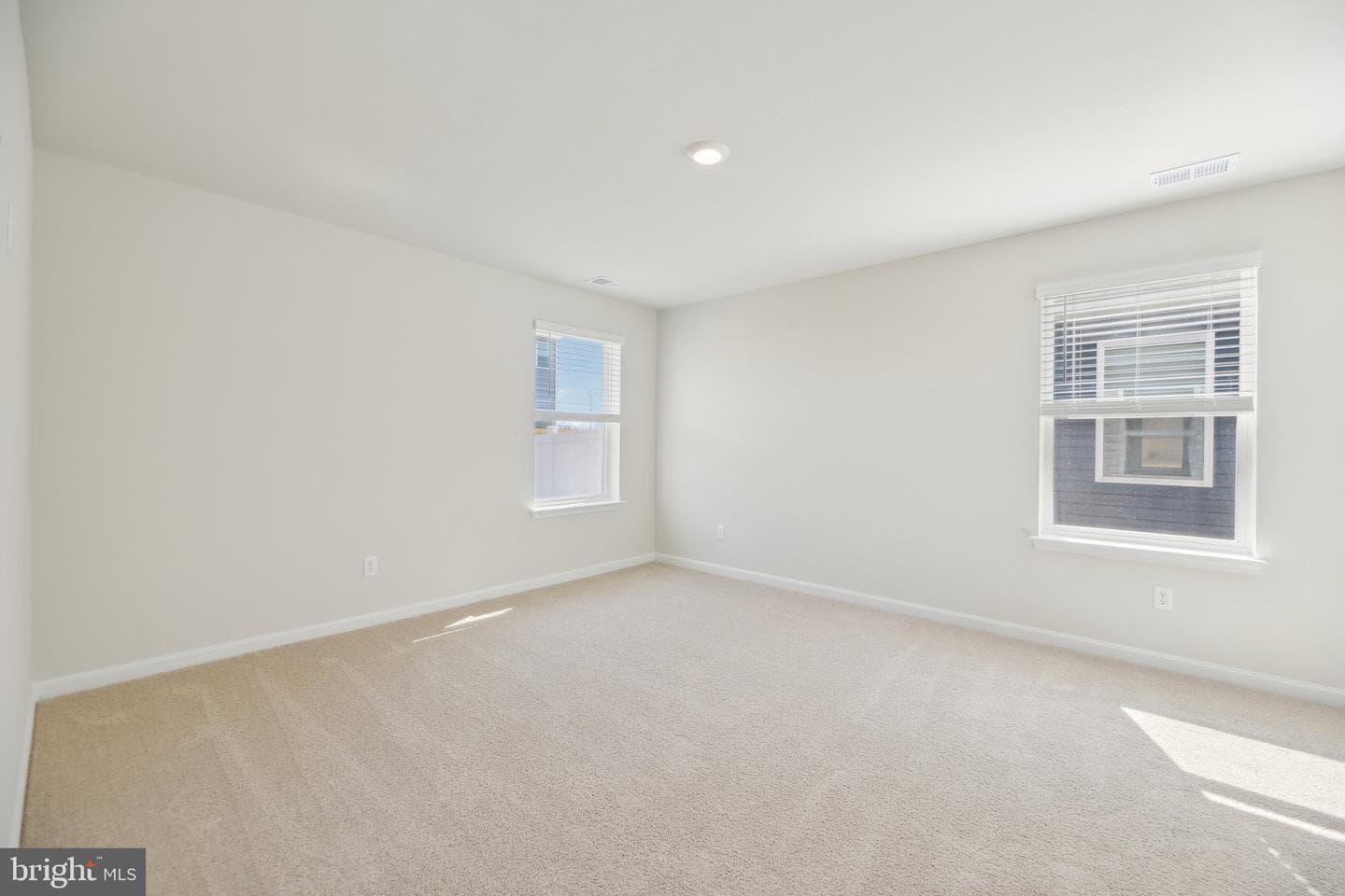 101 Dinges Street photo 26