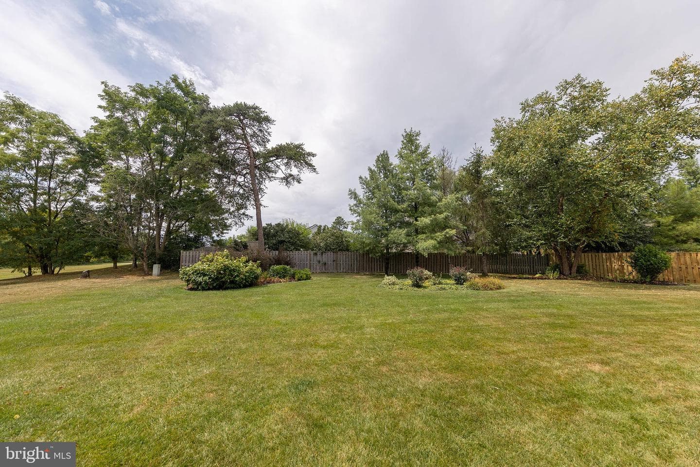 104 Skylark Court photo 38