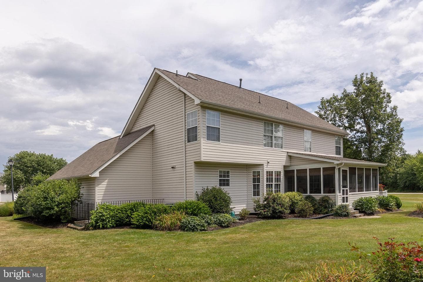 104 Skylark Court photo 40