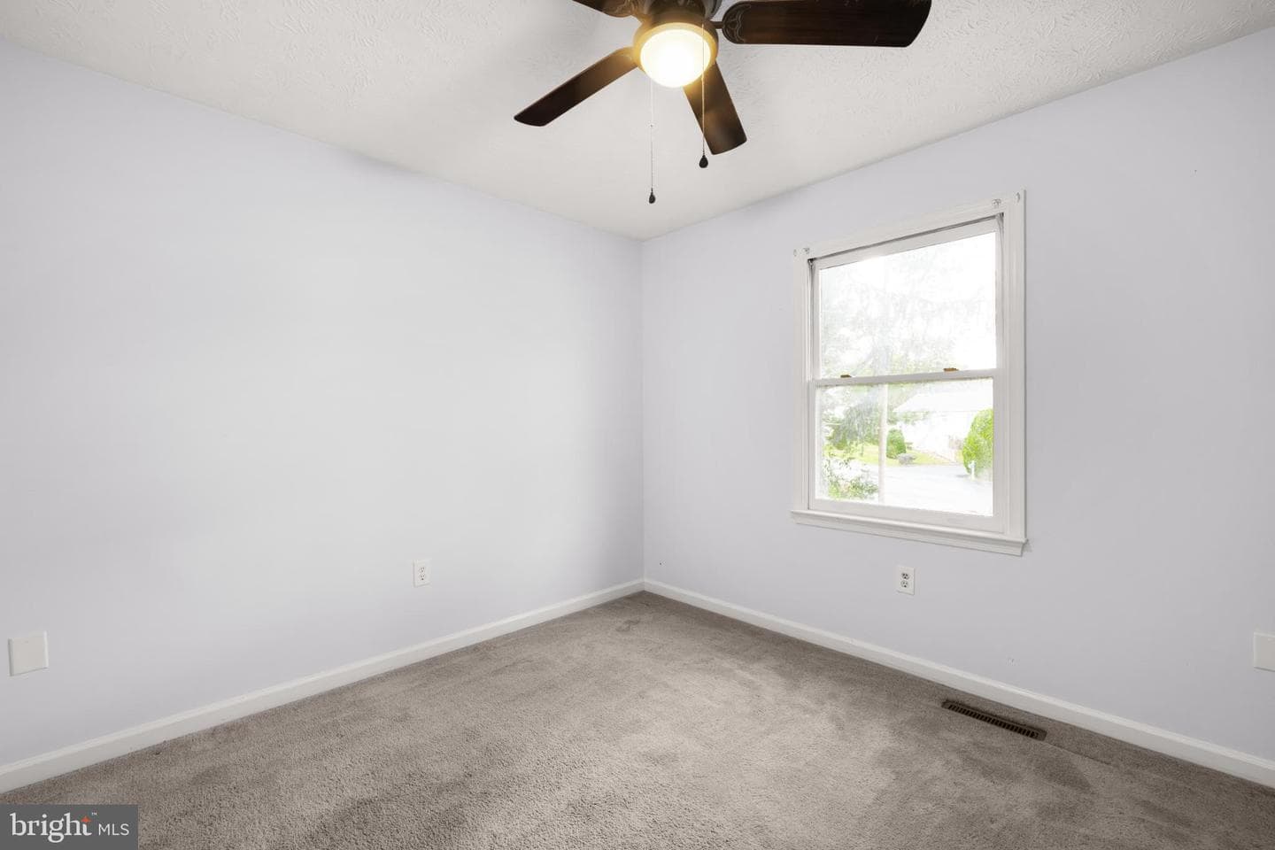 134 Cardinal Lane photo 16
