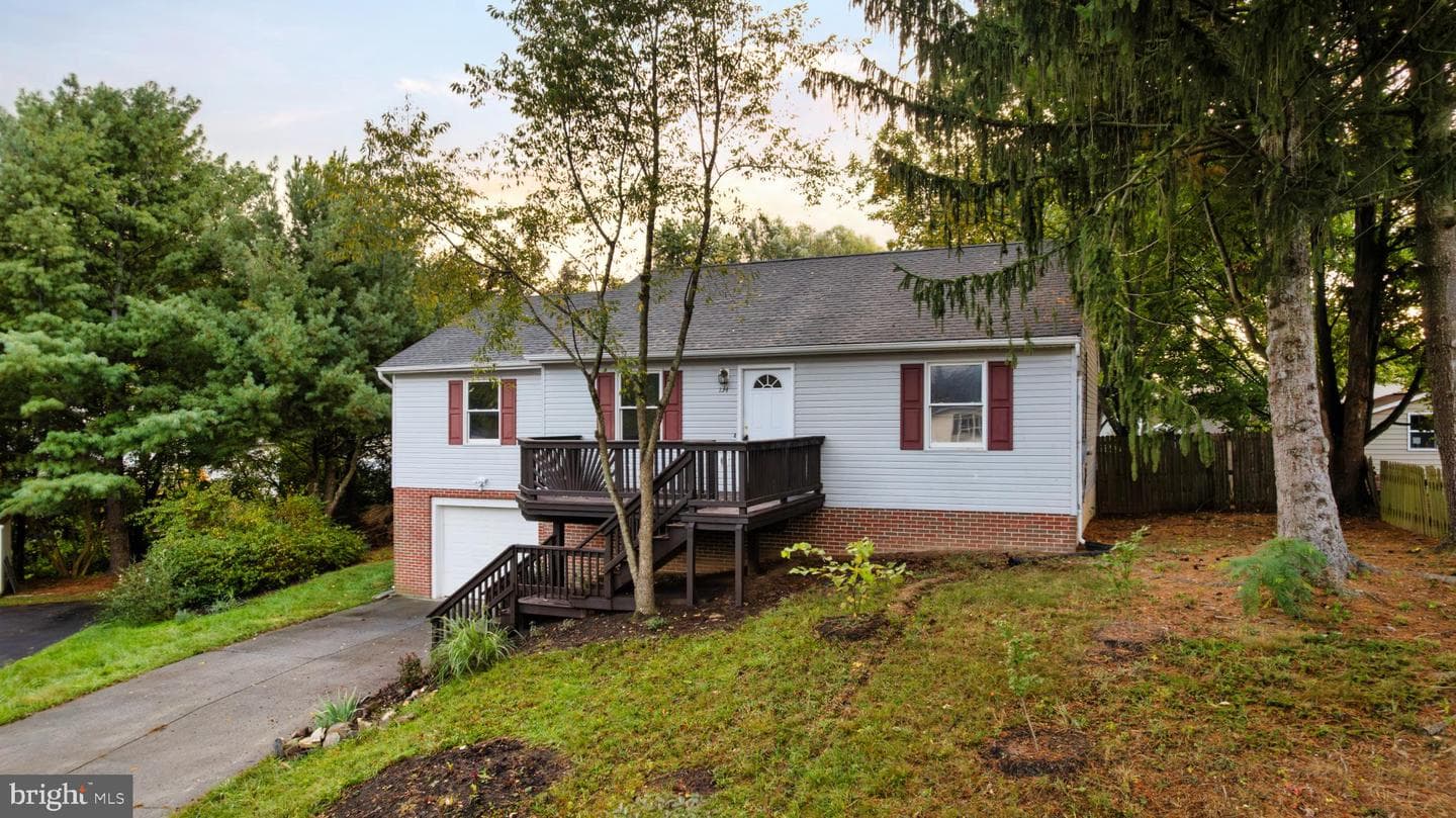 134 Cardinal Lane photo 2