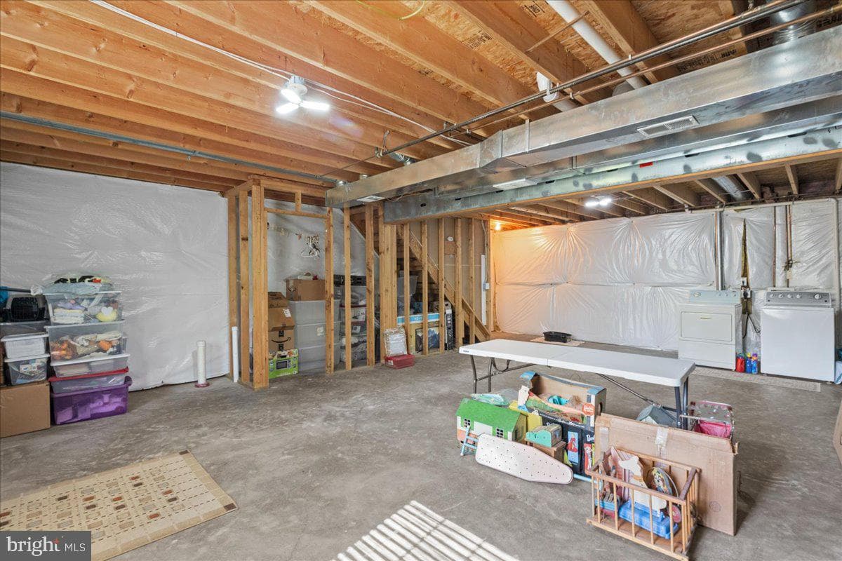 123 Whirlwind Drive photo 15