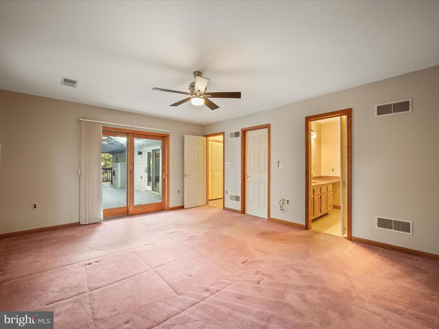 102 Divot Place photo 27