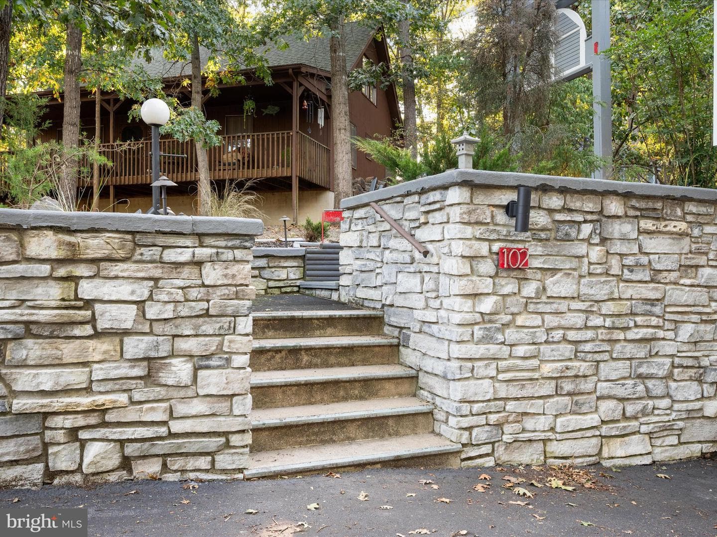 102 Divot Place photo 60