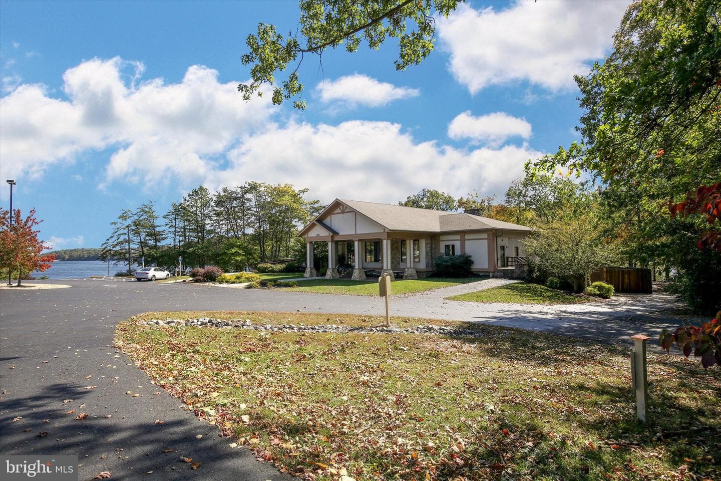 102 Divot Place photo 70