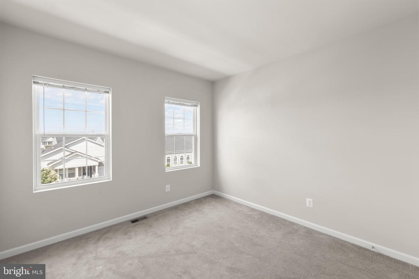 216 Parkland Drive photo 15