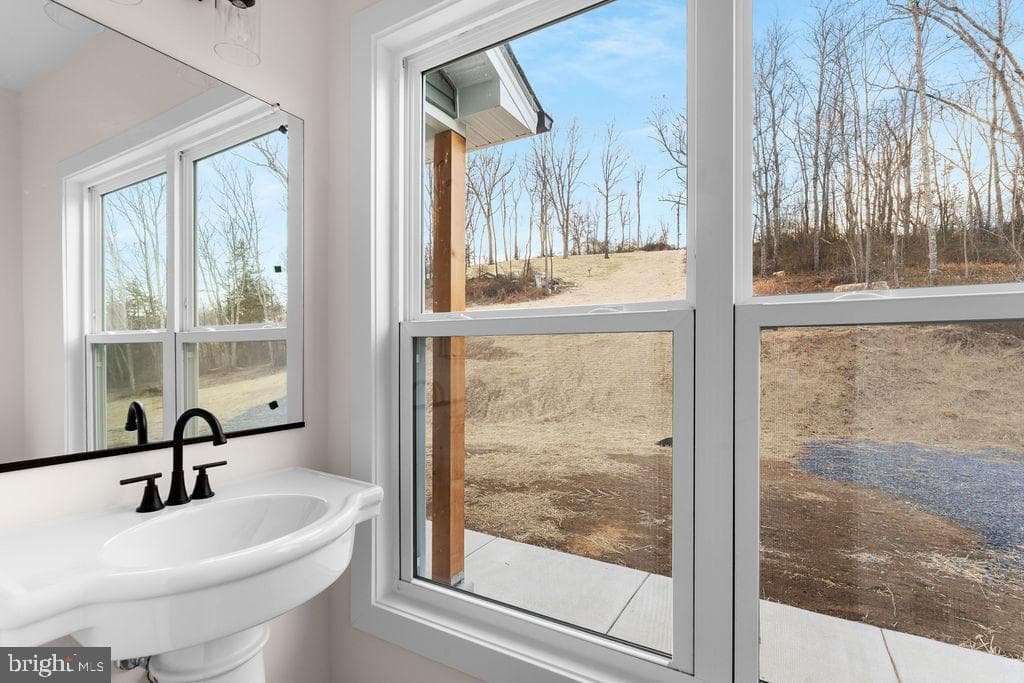 1086 Reynolds Road photo 17