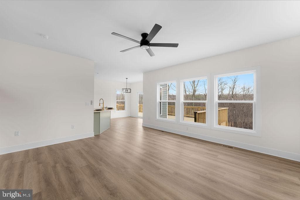 1086 Reynolds Road photo 9