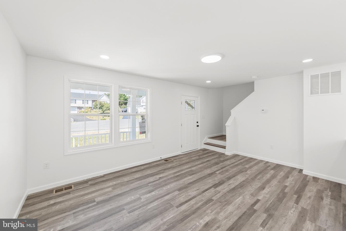 116 Camden Drive photo 3