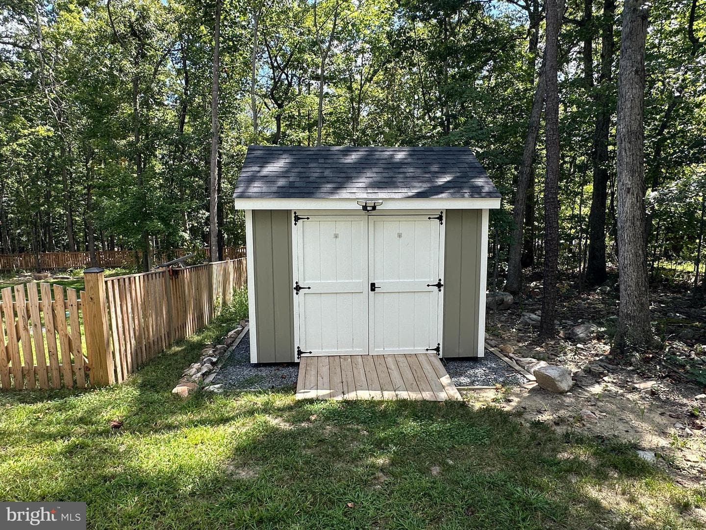 414 Raccoon Drive photo 4