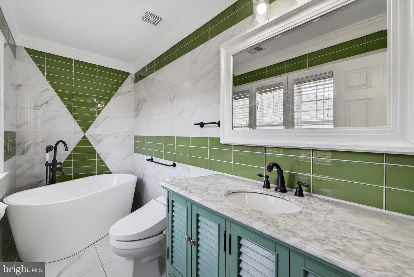 150 Ewell Drive photo 48