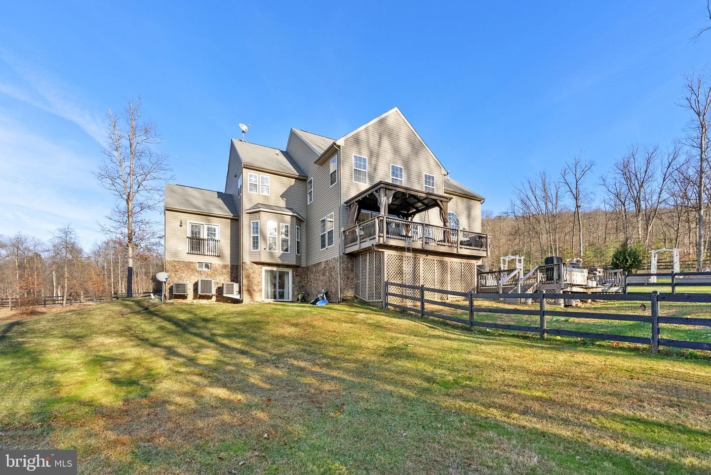 150 Ewell Drive photo 73