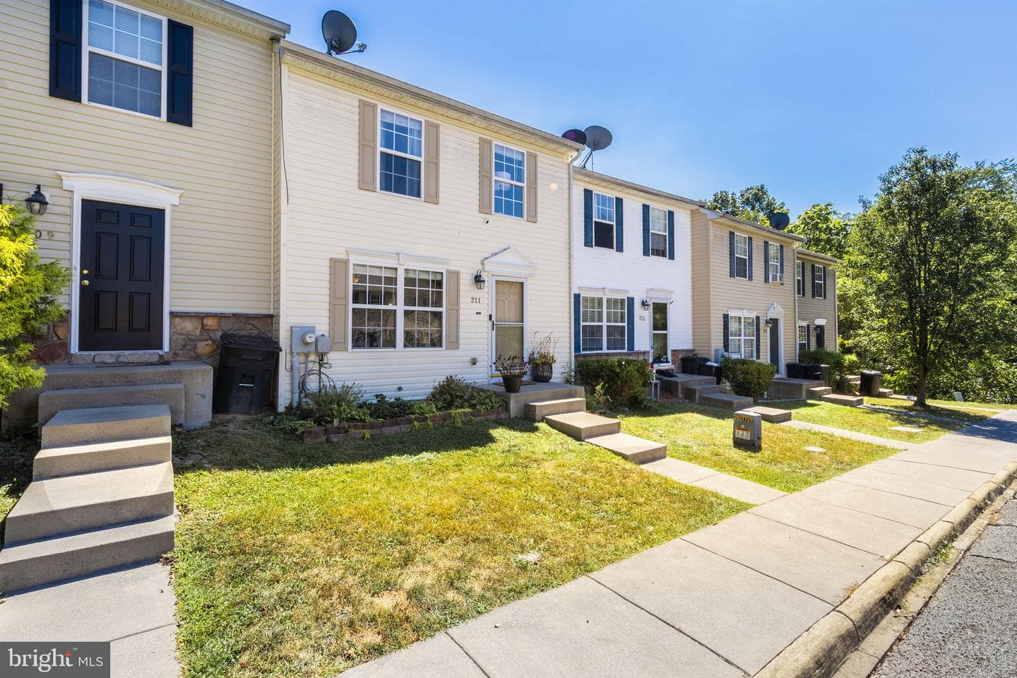 211 Eastside Lane photo 4