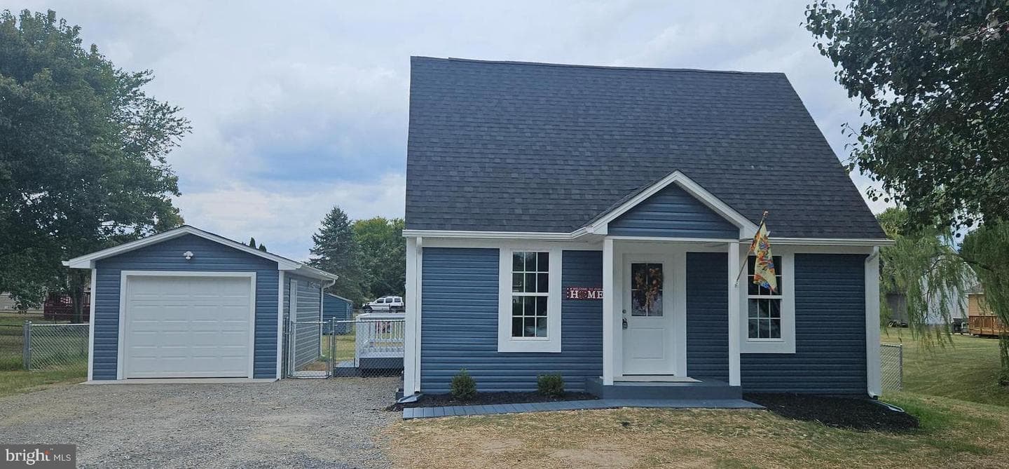 115 Robin Avenue photo 3