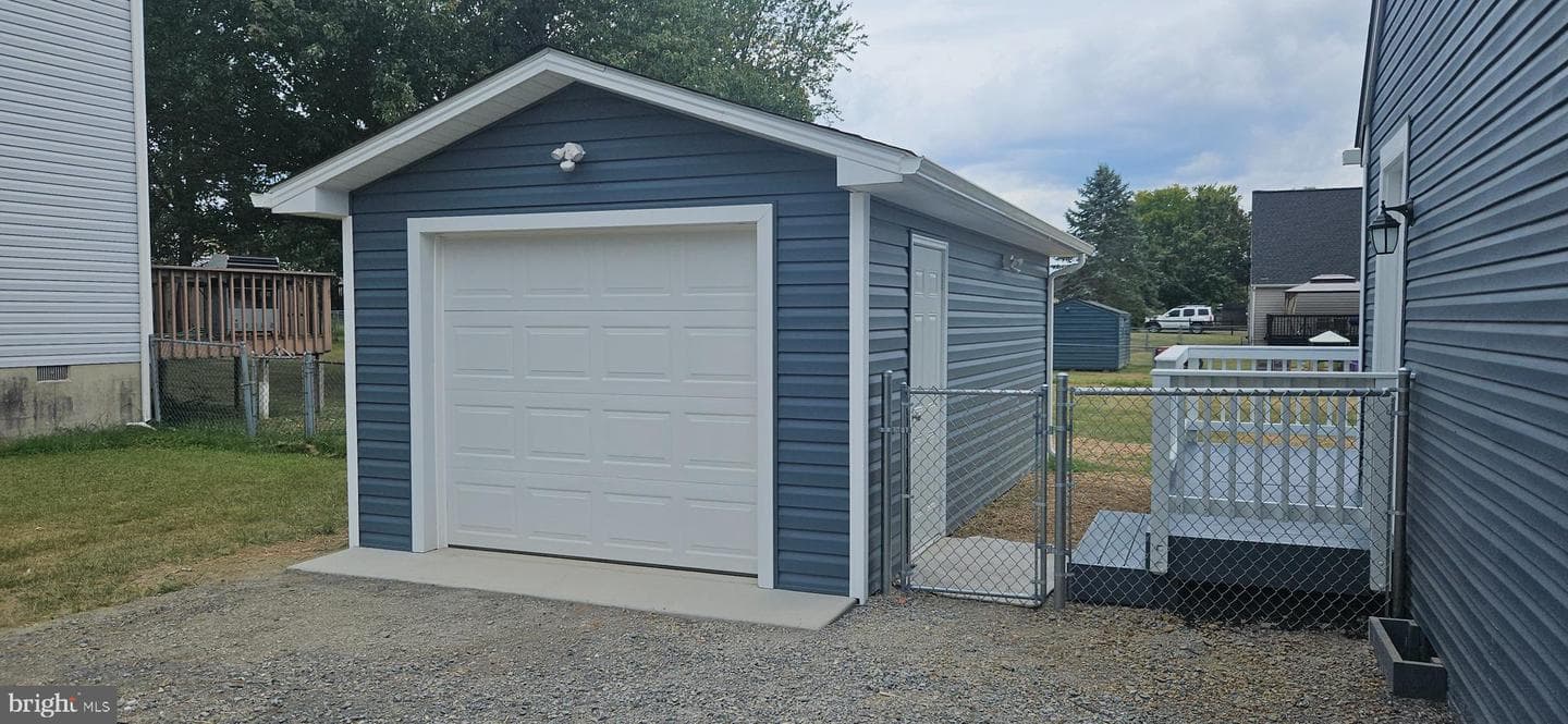 115 Robin Avenue photo 34