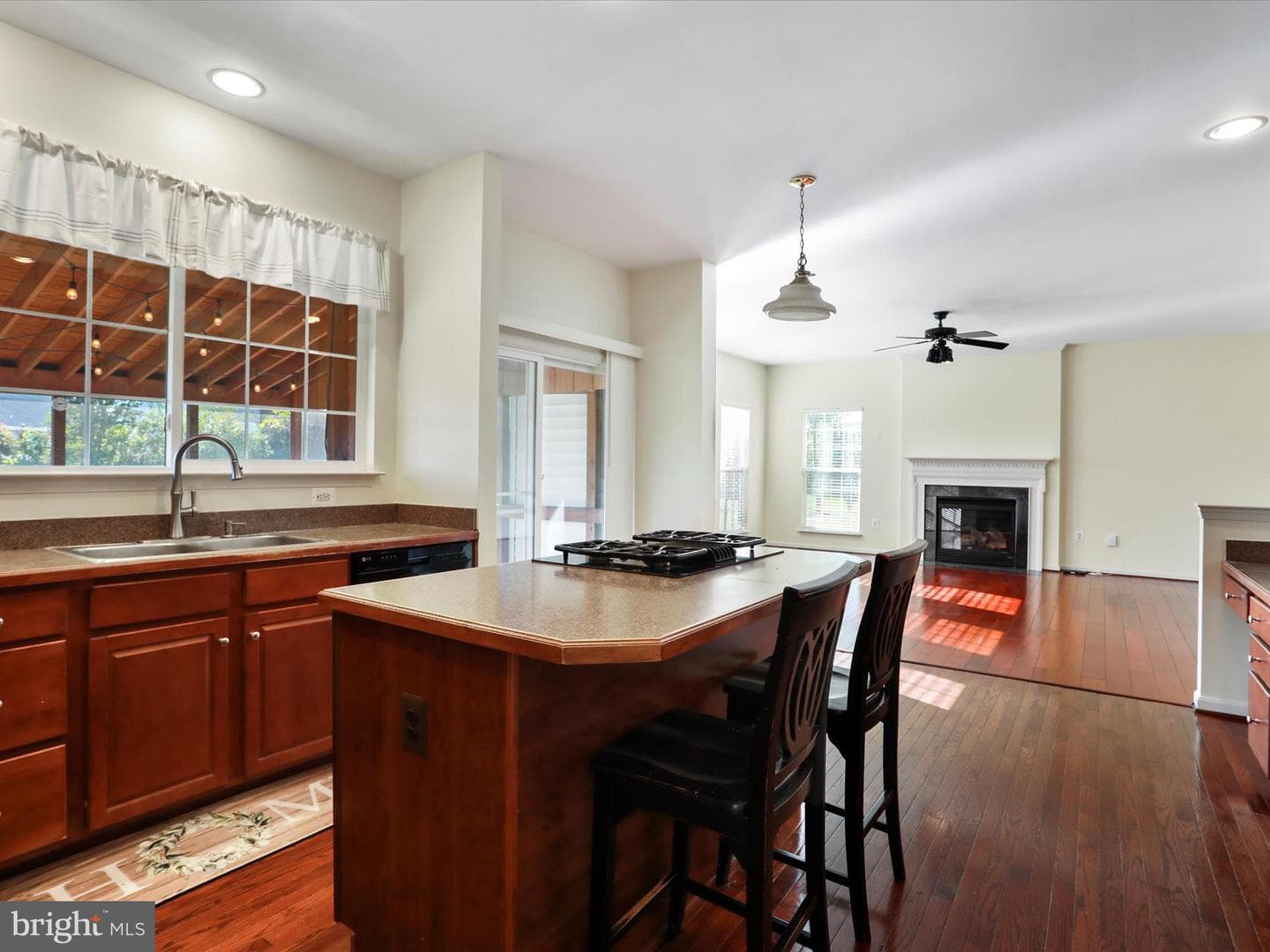 128 Teaberry Drive photo 8