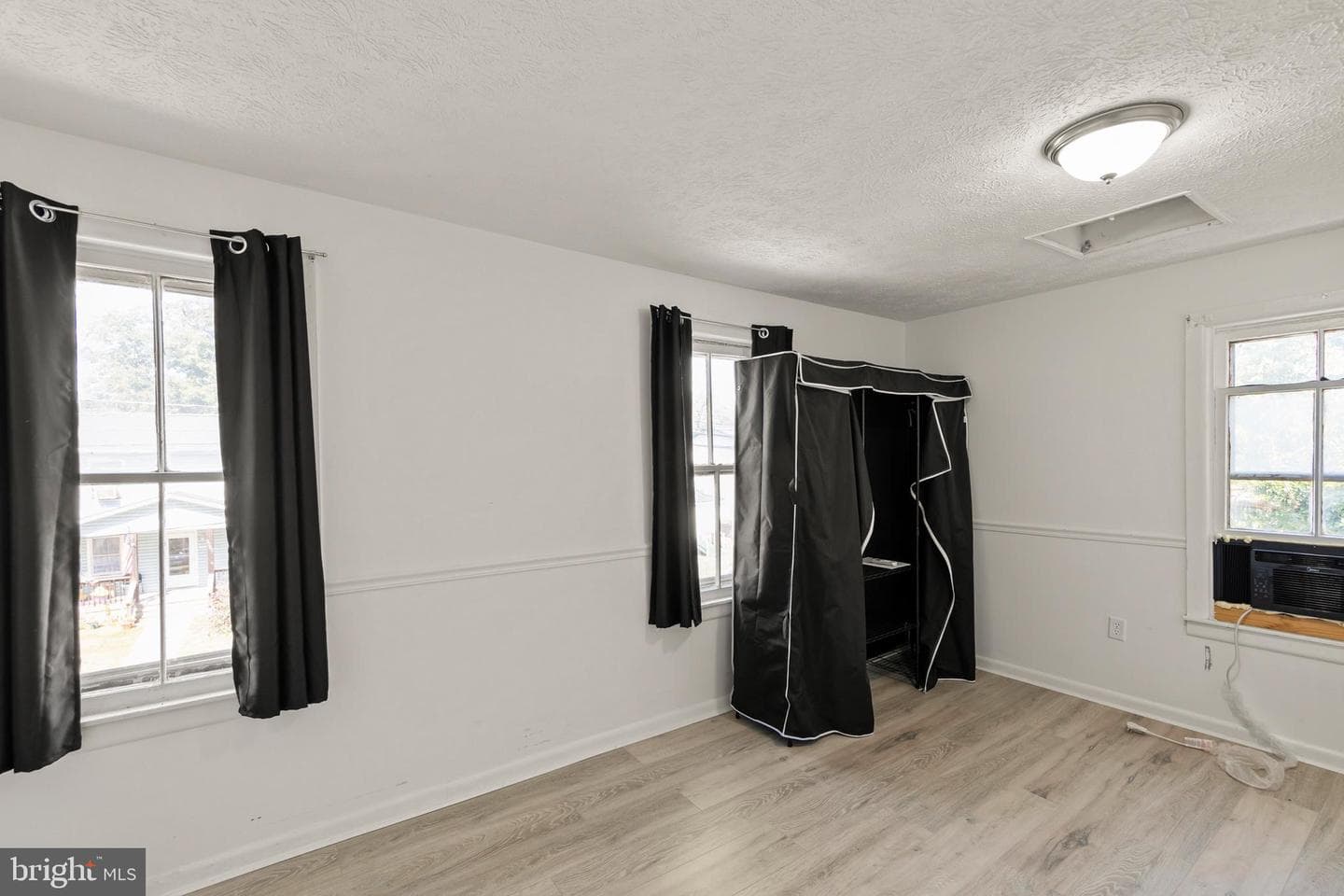 5362 Germain Street photo 14