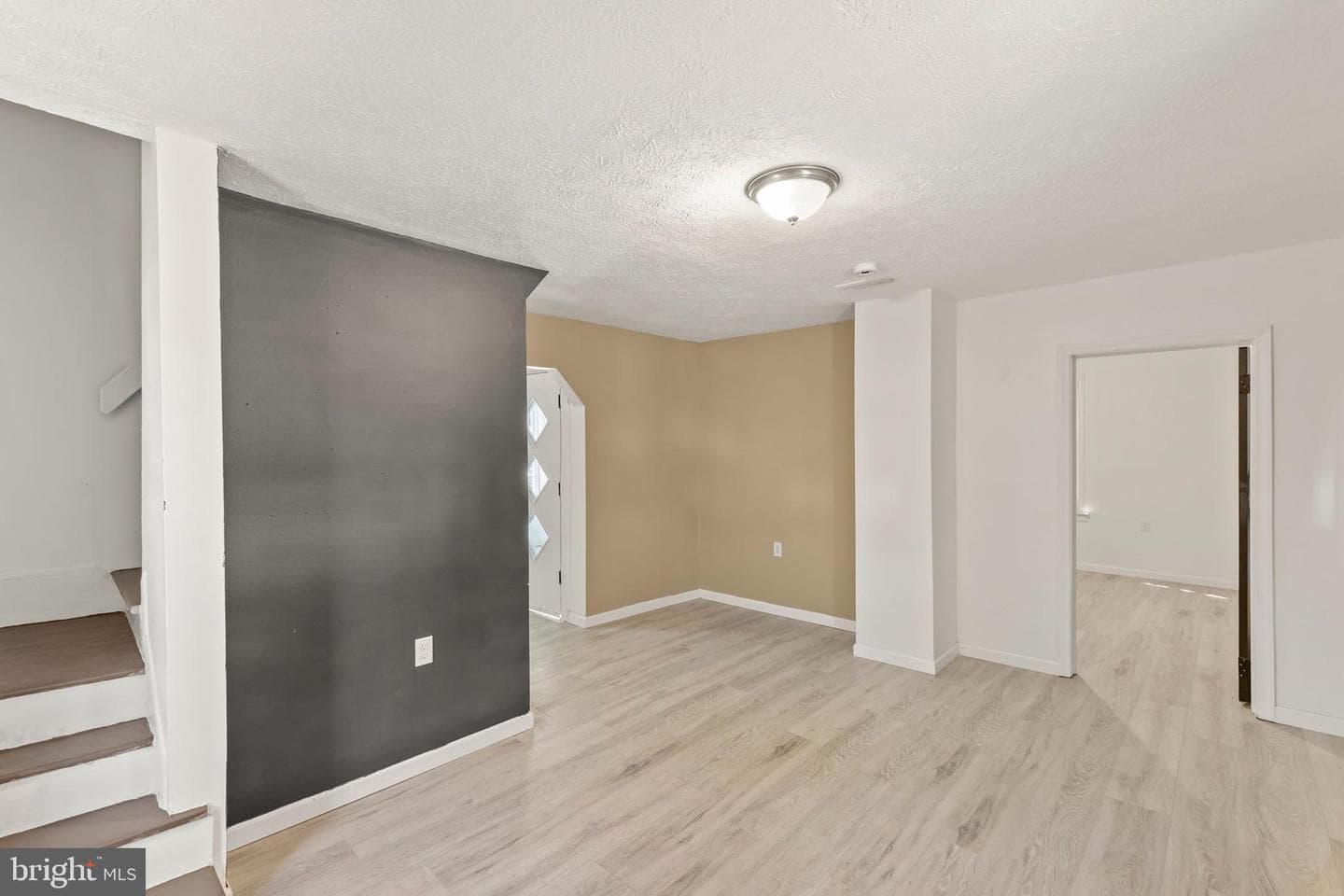5362 Germain Street photo 4