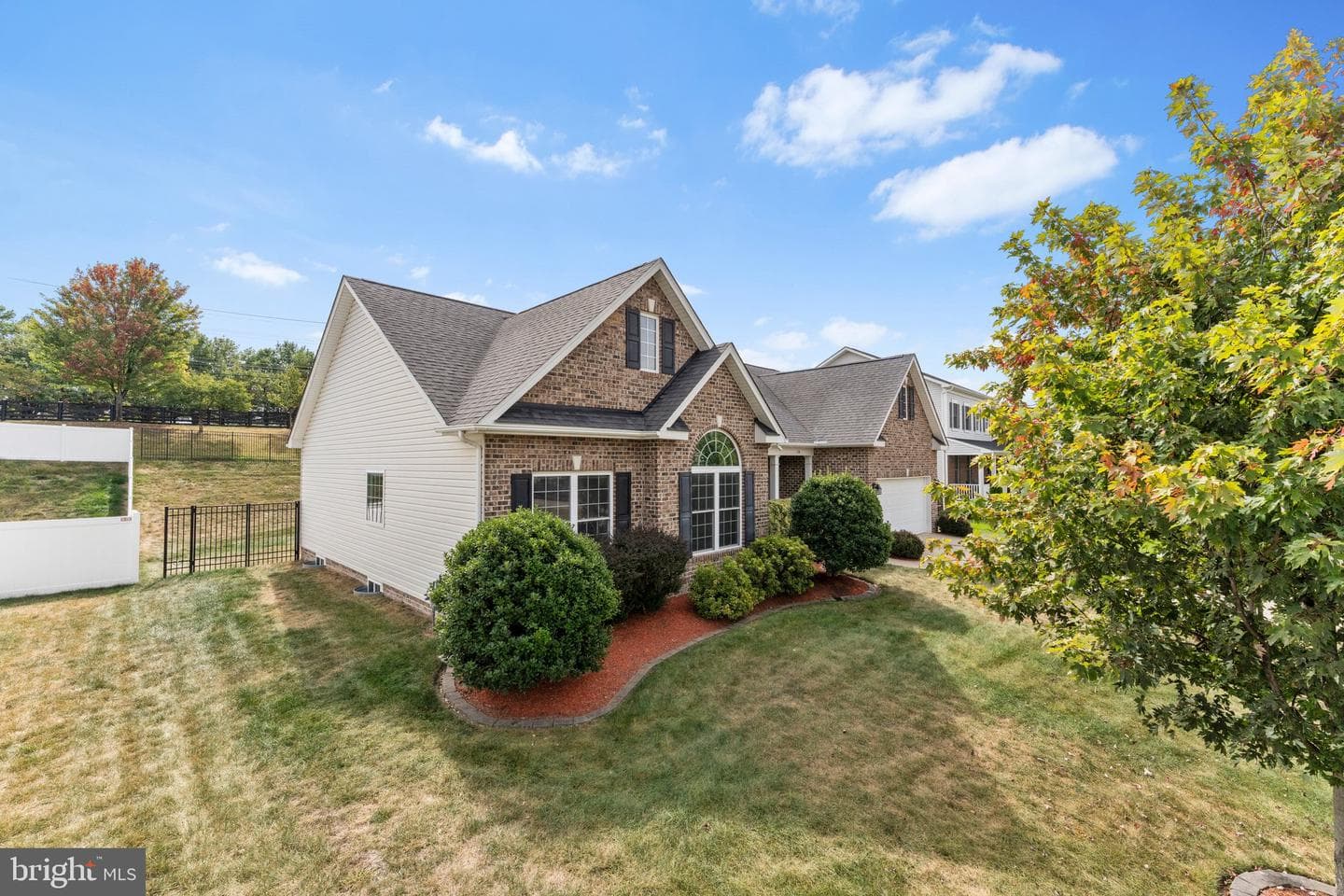 114 Harold Court photo 2