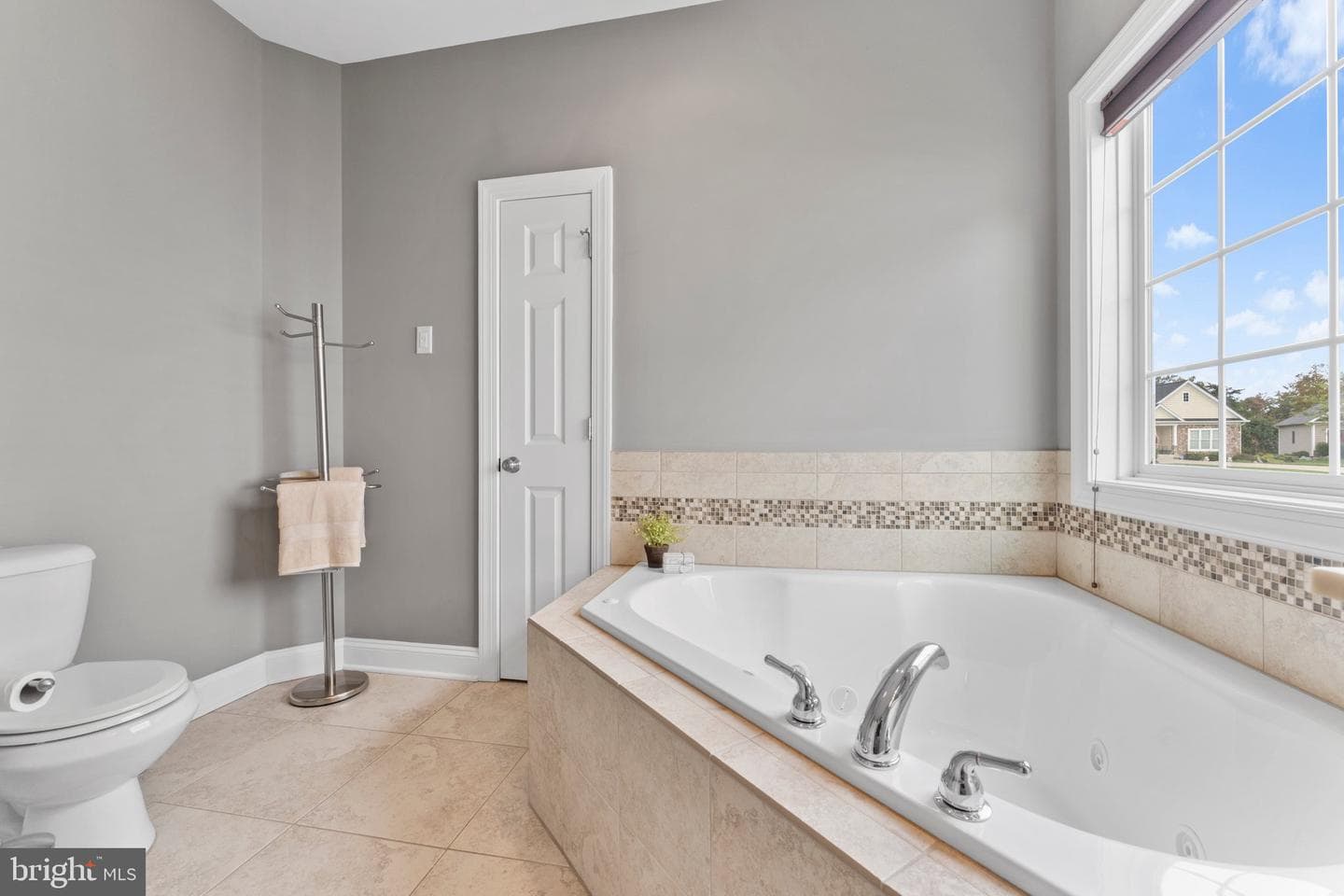114 Harold Court photo 24