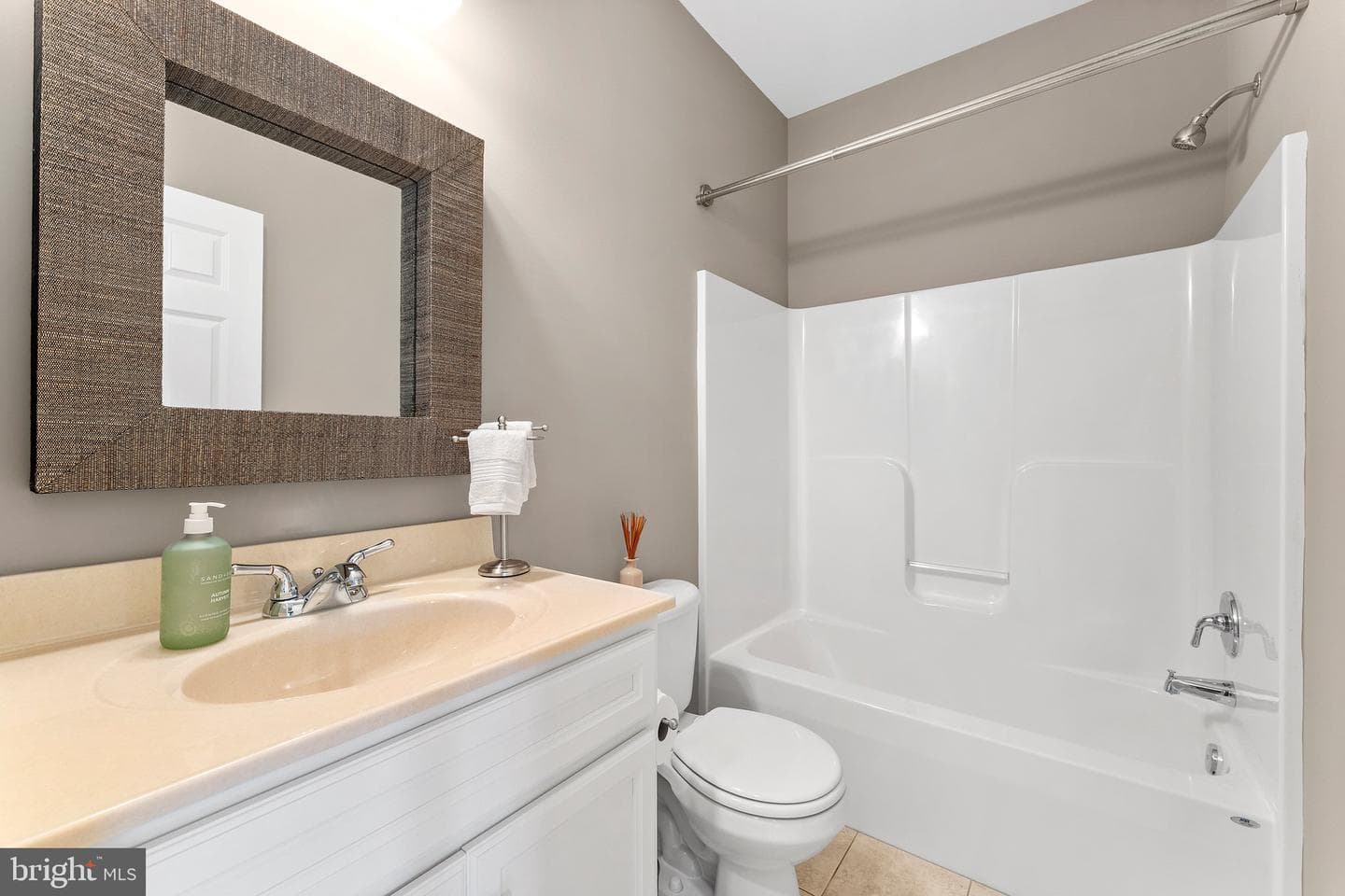 114 Harold Court photo 27