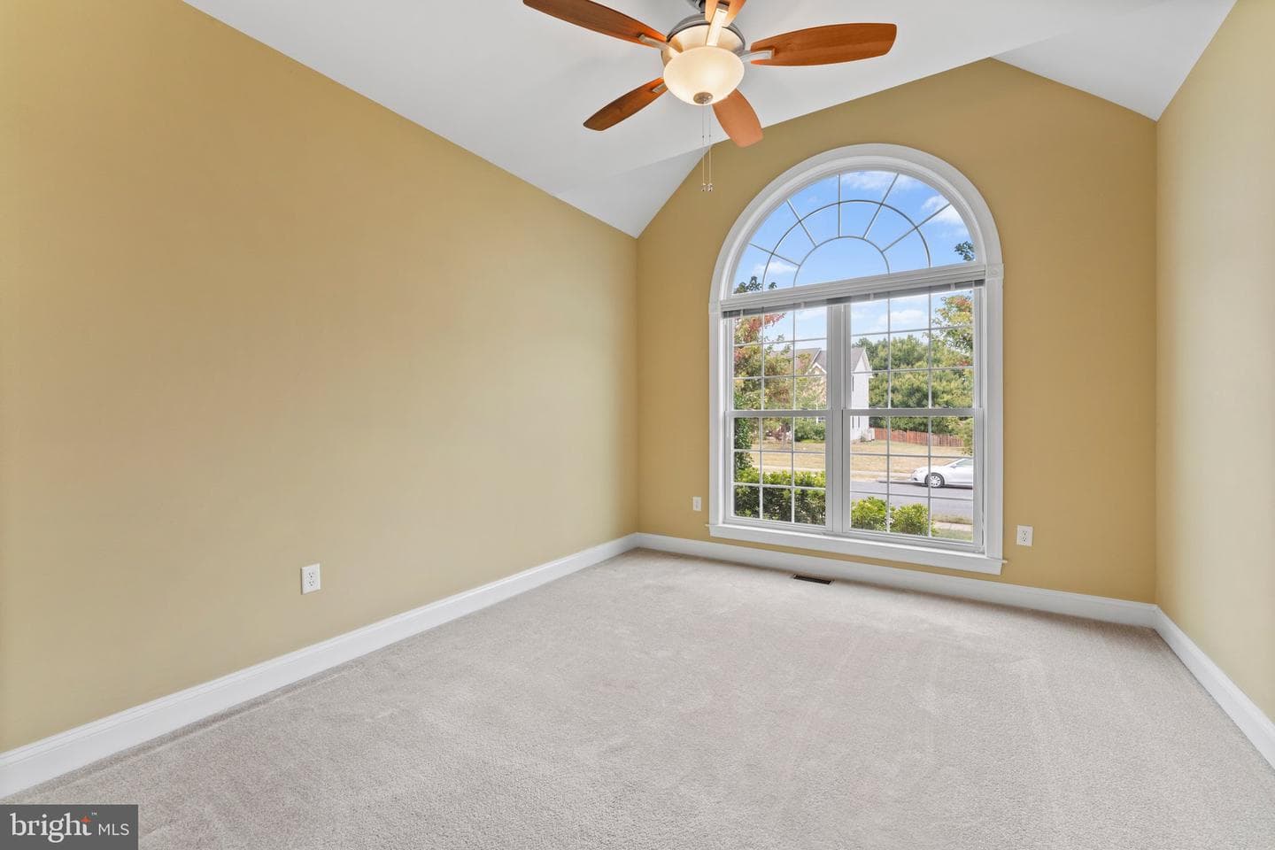114 Harold Court photo 28