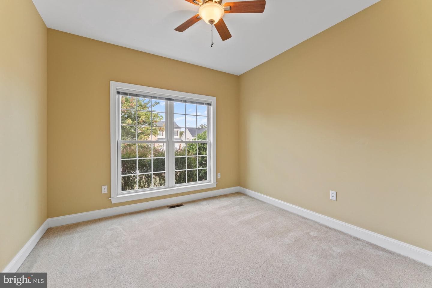 114 Harold Court photo 30