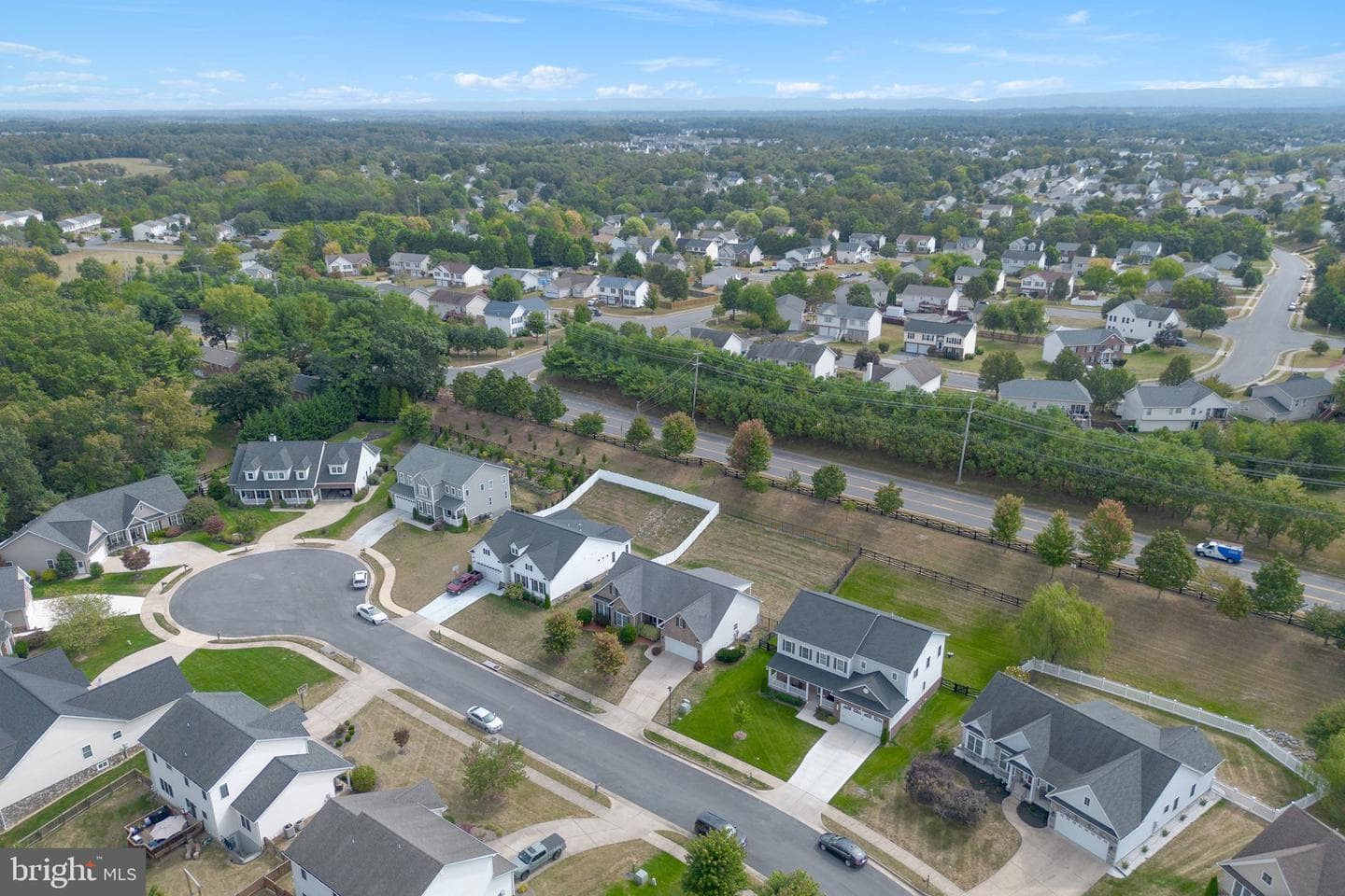 114 Harold Court photo 43