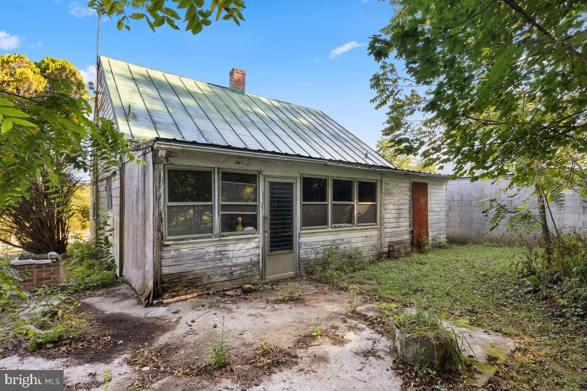 7189 Middle Road photo 21