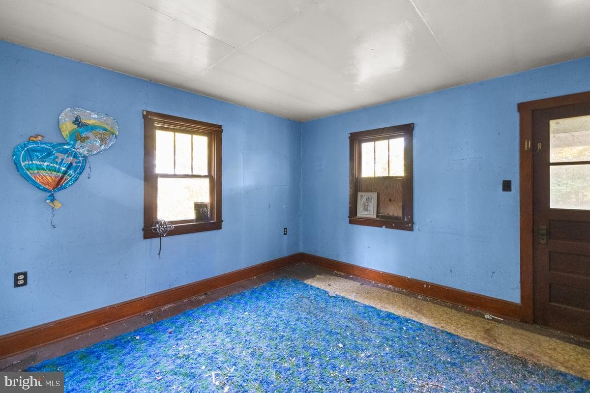 7189 Middle Road photo 22